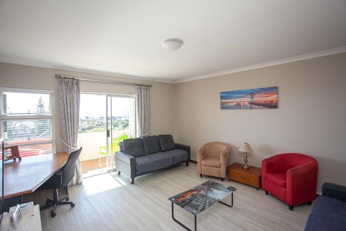 3 Bedroom Apartment To Rent in Humewood with Ocean View and Garage Access.