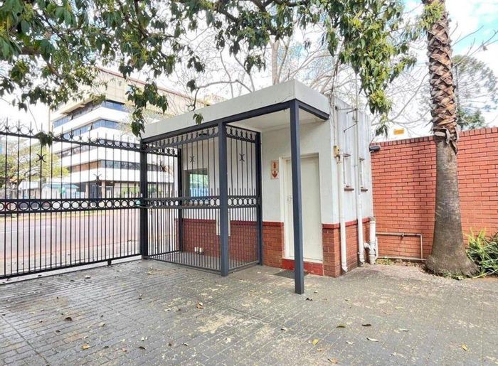 For Sale: Unique Arcadia House with 15 bedrooms, flexible zoning, and investment potential.