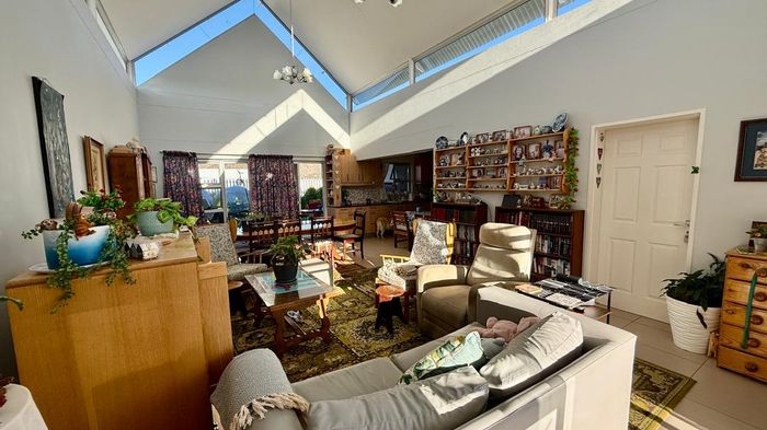 Elisenheim House For Sale: 3 Bedrooms, double garage, study, outdoor entertaining space.