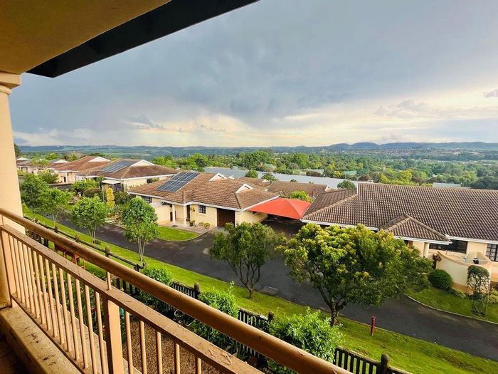 Howick North Apartment For Sale: 1 Bed, Balcony, 24-Hour Security, Scenic Views.