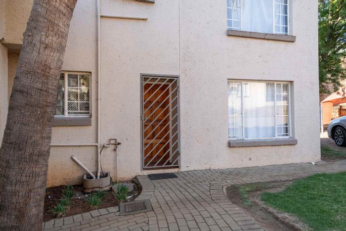 Property #2196823, Apartment for sale in Garsfontein