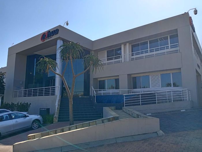 290 sqm Office To Rent in Woodmead with parking, security, and fibre connectivity.