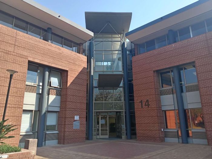 313m2 Office To Rent in Woodmead with backup power and serene game park access.