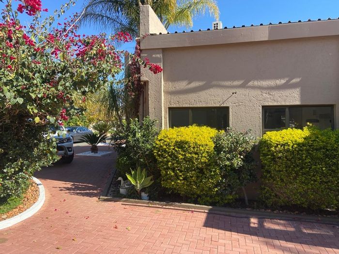 Property #2256191, Townhouse rental monthly in Windhoek Country Club