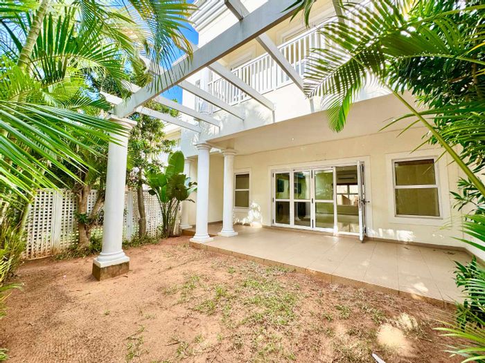 La Lucia Townhouse To Rent: 3 en-suite bedrooms, pet-friendly, secure estate amenities.