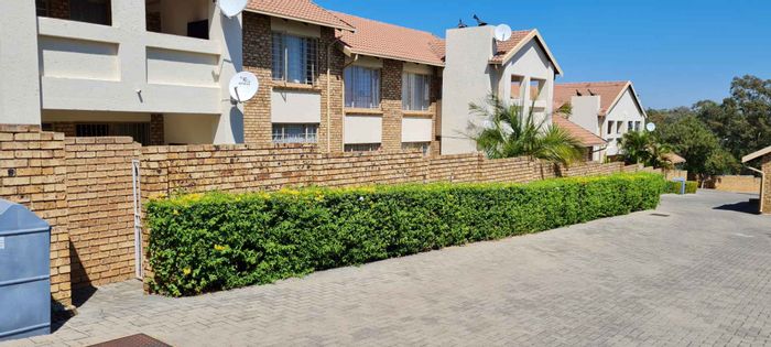 Property #2222771, Townhouse for sale in Celtisdal Ext 8
