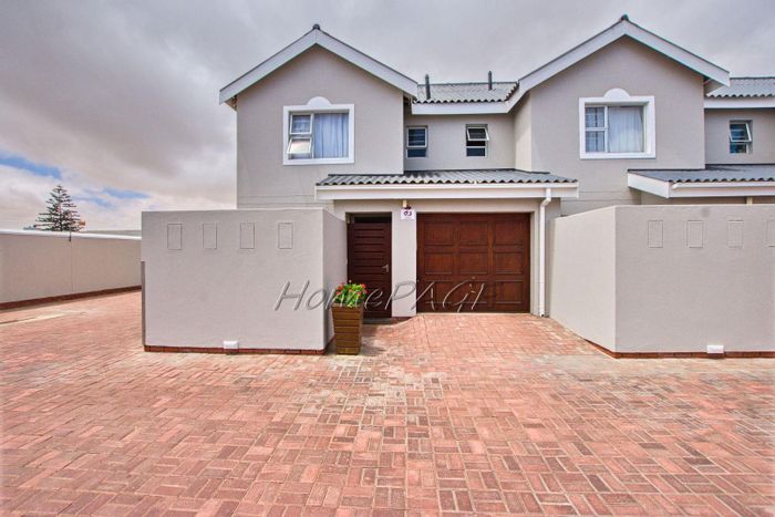 Property #2109390, Townhouse for sale in Walvis Bay Central