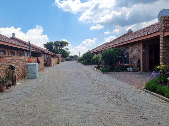 Property #2107873, Retirement Village for sale in Riversdale