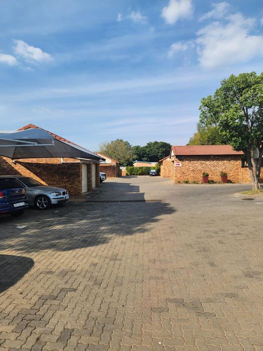 1-Bedroom Apartment For Sale in Theresapark with Pool, Security, and Parking.
