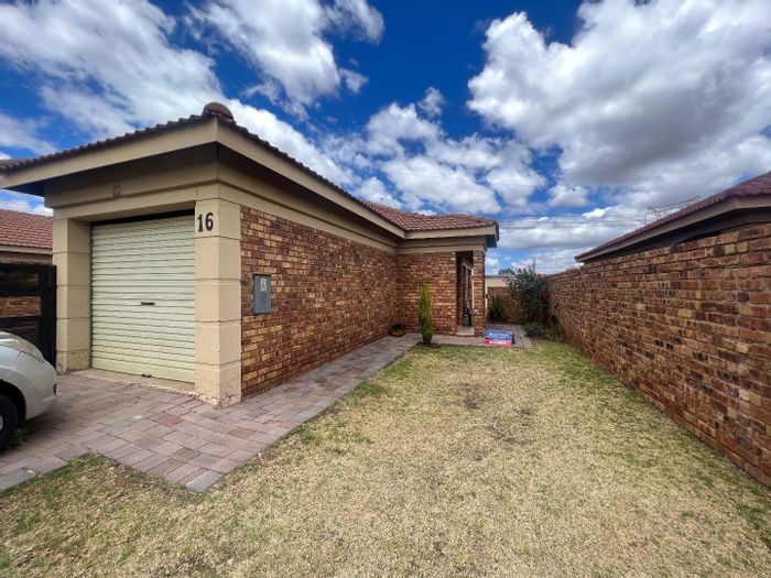 Property #2195130, Cluster sold in Alberton Central
