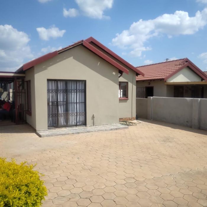Property #2207138, House for sale in Soshanguve