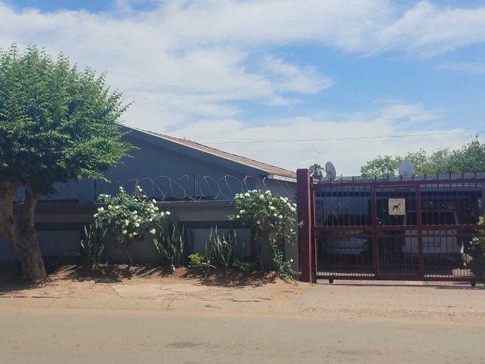 Property #2342537, House Rental Monthly in Mamelodi Buffer Zone