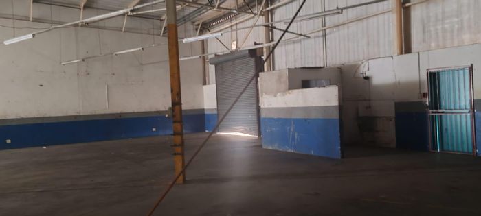 Mixed Use Property To Rent in Halfway House - Ideal for Warehouse or Auto Services.