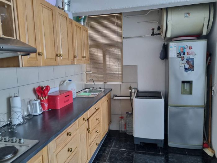 For Sale: Apartment in Amalinda with secure parking and well-managed complex amenities.