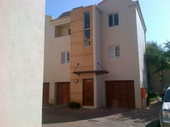 Property #2191428, Townhouse rental monthly in Atholl
