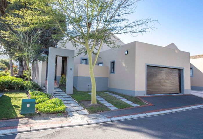 For Sale: House in Plattekloof with clubhouse, gym, pool, and 24-hour security.