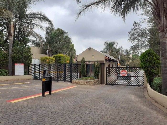 Property #2202486, Townhouse for sale in Fairland