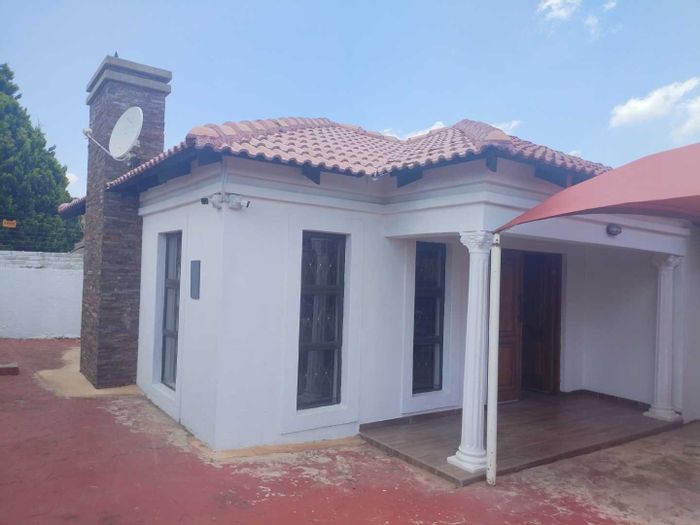 Property #2348883, House For Sale in Mamelodi Sun Valley