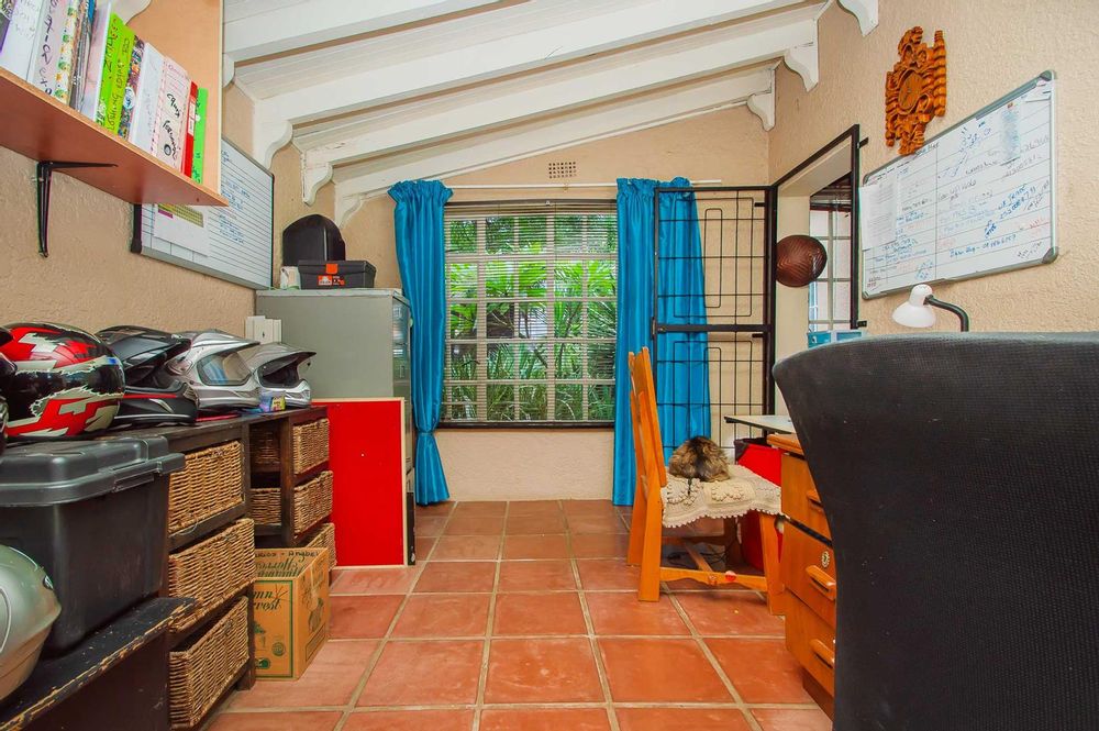 Additional study off lounge 