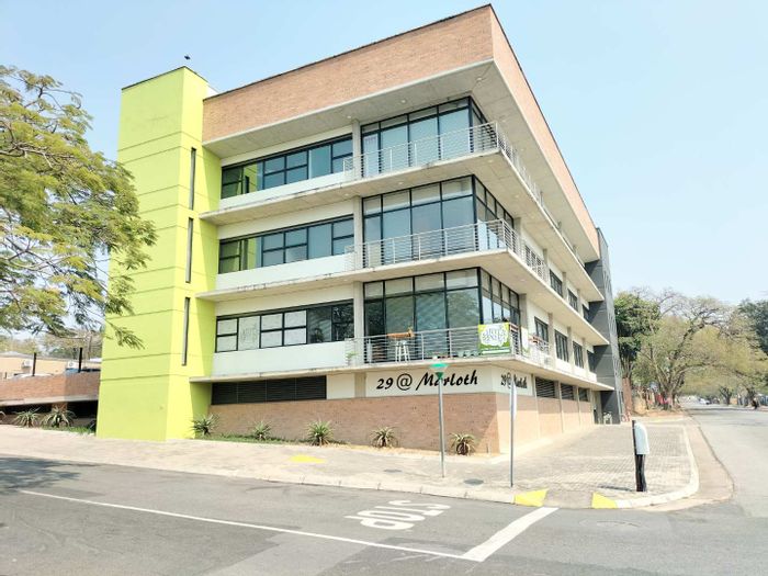 Nelspruit Central Office To Rent: Fiber, backup generator, access control, ample parking.