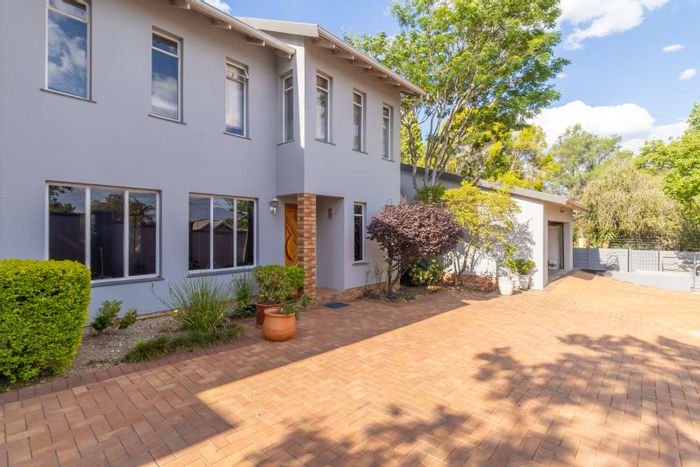 For Sale: House in Jukskei Park with pool, study, and four garages.