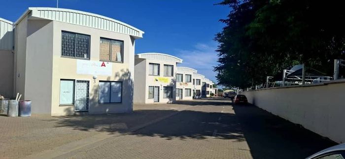 Mixed Use Property For Sale in Prosperita: Office, Warehouse, Secure Access, Prime Location.