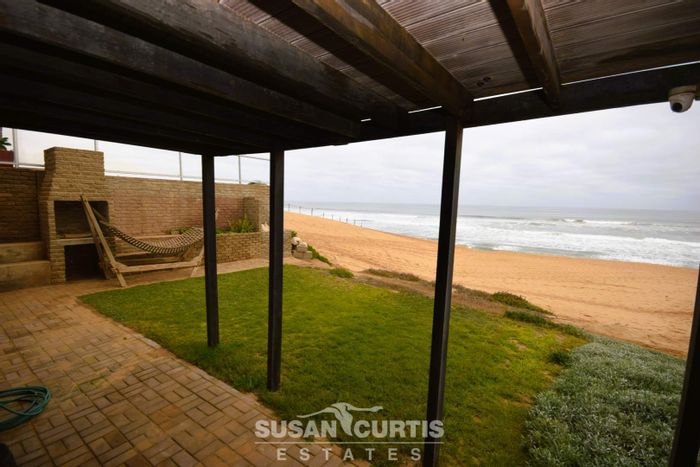 Noord Duin Townhouse For Sale: Beachfront, multiple living areas, and private braai space.