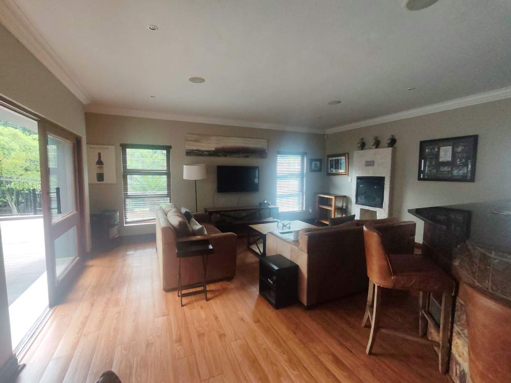 Braai room /family room with built in braai and bar