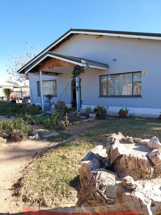 Property #2395401, House For Sale in Omaruru Central