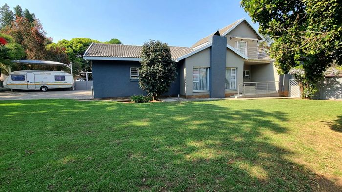 4 Bedroom House for Sale in Randhart with pool, cottage, and entertaining area.