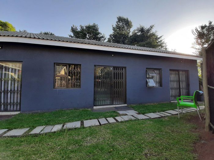 Property #2190124, Garden Cottage rental monthly in Ferndale