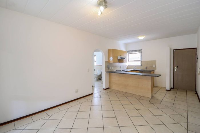 Property #2230965, Apartment rental monthly in Paulshof