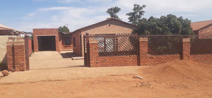 Property #2208296, House for sale in Soshanguve South