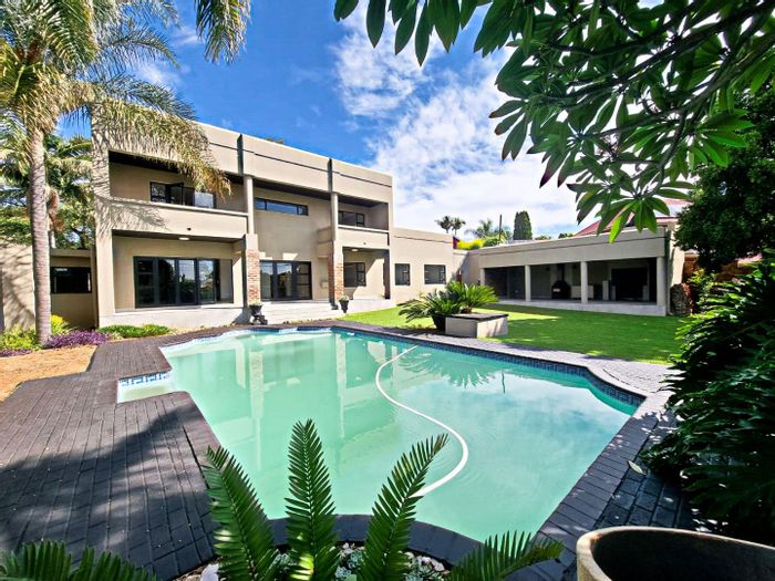 Garsfontein House For Sale: 5 bedrooms, pool, braai area, versatile upstairs space.