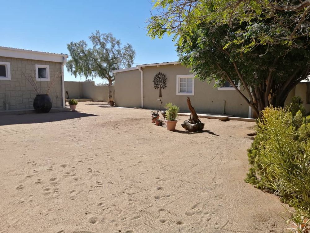 BAHNHOF HOTEL ROOMS AND AMENITIES