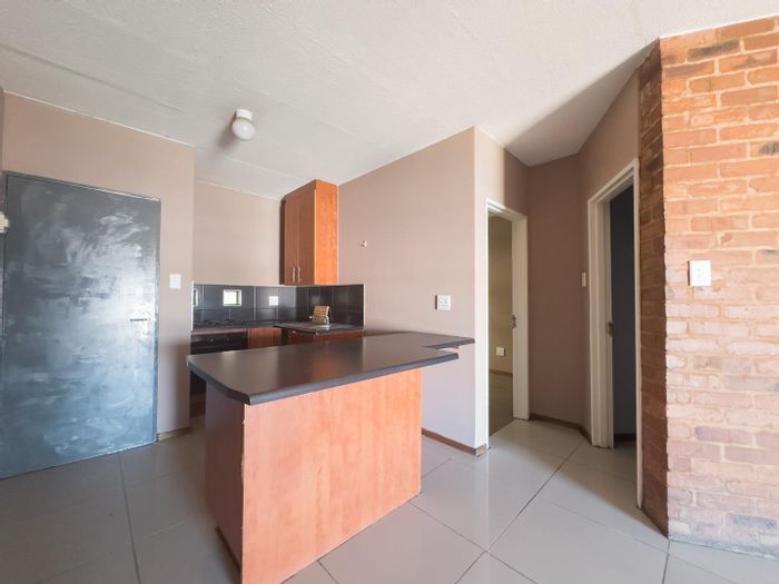 Property #2255775, Townhouse rental monthly in Hatfield