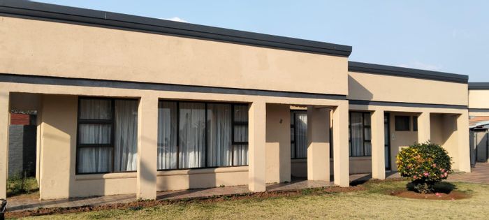 Wright Park House For Sale: 3 beds, 2 baths, spacious living, private backyard.