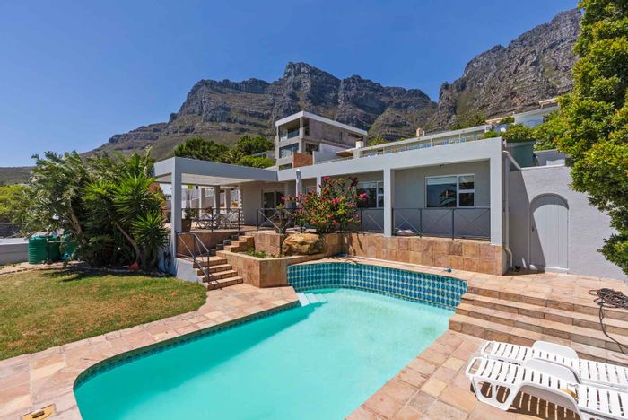 Property #2102560, House pending sale in Camps Bay