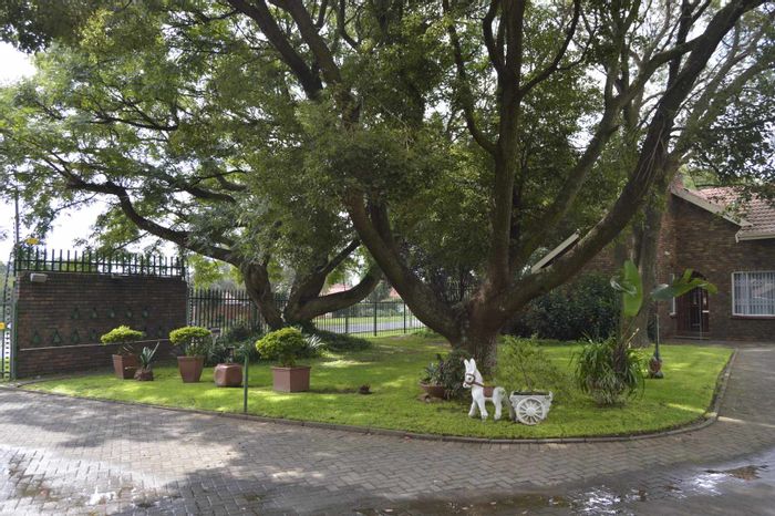 For Sale: Birchleigh North Townhouse with private garden, 3 beds, 2 baths.