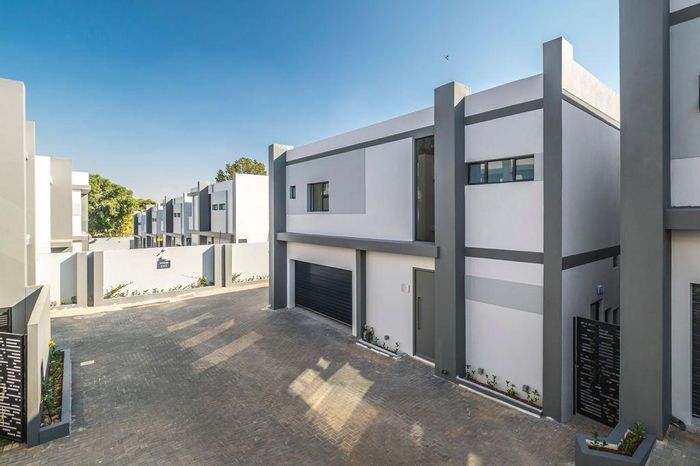 Property #2383110, Cluster Rental Monthly in Houghton Estate