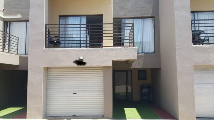 Property #2093671, Townhouse for sale in Cimbebasia