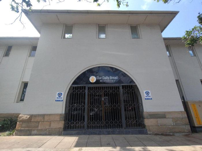 Durban Central Business Space To Rent: Boardroom, private offices, kitchen, secure parking.