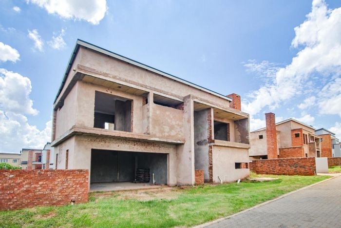 Olympus AH House For Sale: 80% complete, 3 beds, customizable layout, prime location.