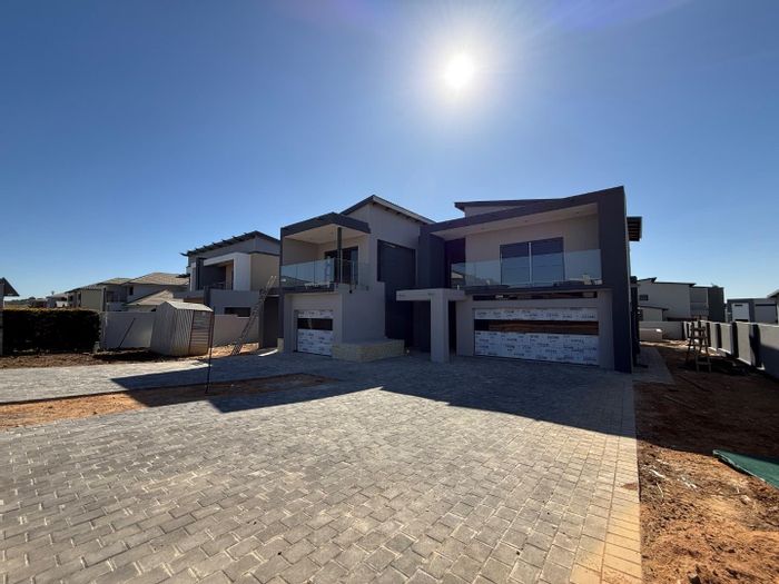 For Sale: Spacious 5-Bedroom House in Six Fountains Estate with Pool and Garden.
