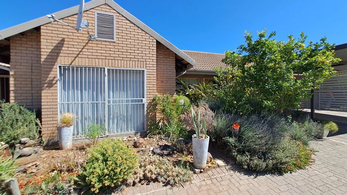 Property #2197177, Retirement Village for sale in Universitas