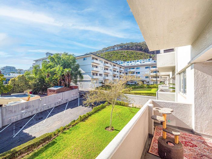 Sea Point Apartment For Sale: 2 Bedrooms, balcony, off-street parking, pet-friendly.