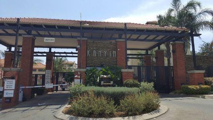 2-Bedroom Apartment To Rent in Sunninghill with pool, gym, and 24-hour security.