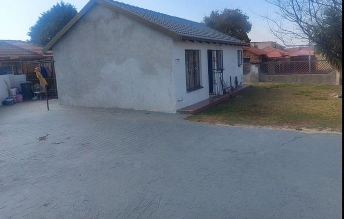 Property #2160269, House for sale in Danville