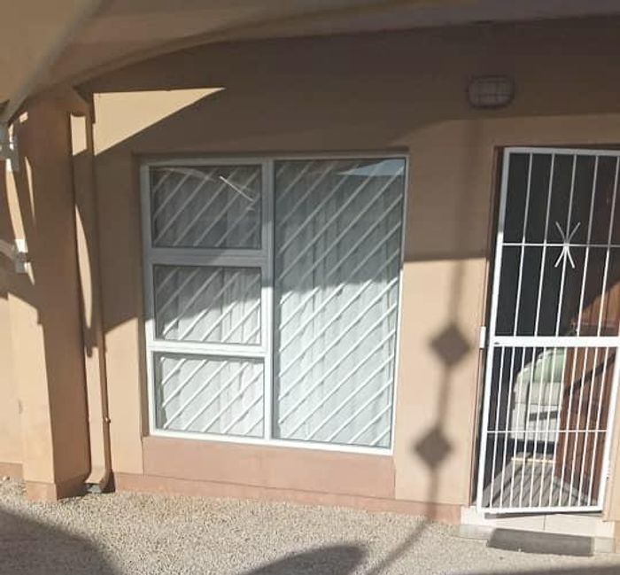 Modern 2 Bedroom Apartment for Sale in Tsumeb Central.