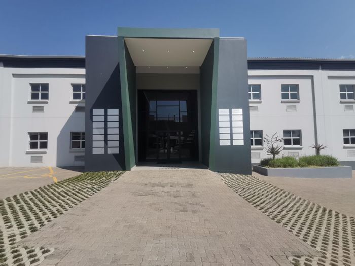 Property #2188345, Office rental monthly in Halfway Gardens